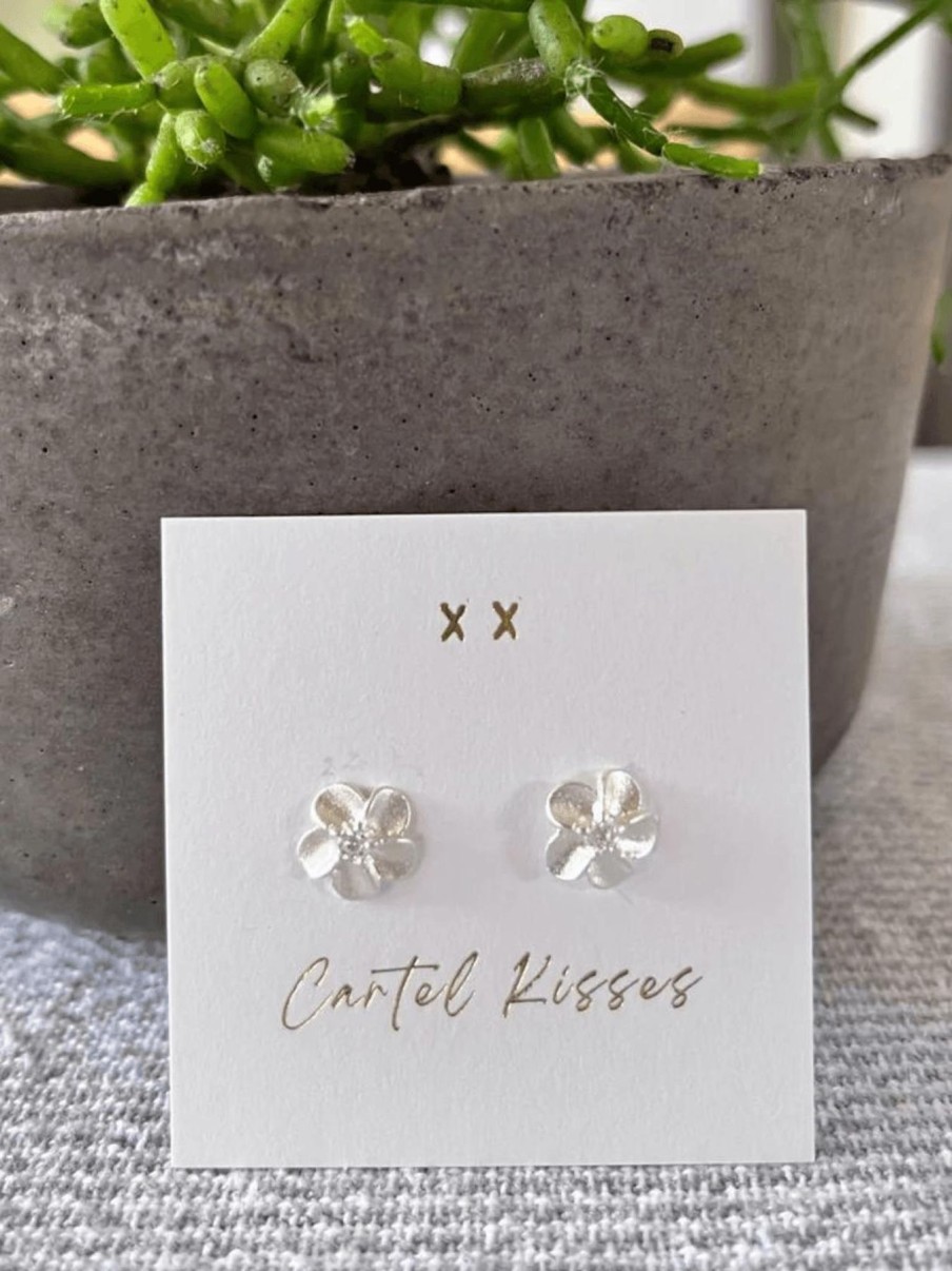 Women Cartel Kisses Jewellery | Frangipani Earrings